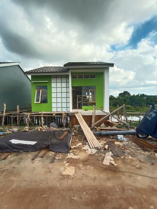 foto tampak rumah tipe 36 perumahan GRAND LIMAU