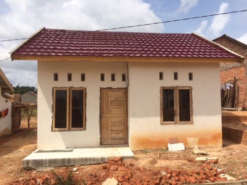 foto tampak rumah tipe RSH 36/120 perumahan ARZA GRIYA MANDIRI I