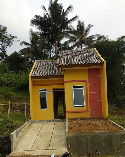 foto tampak rumah tipe D perumahan GRAND CAHAYA VILLA