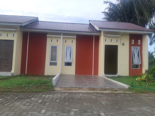 foto tampak rumah tipe BLOK A perumahan PESONA SUKARAYA CITY