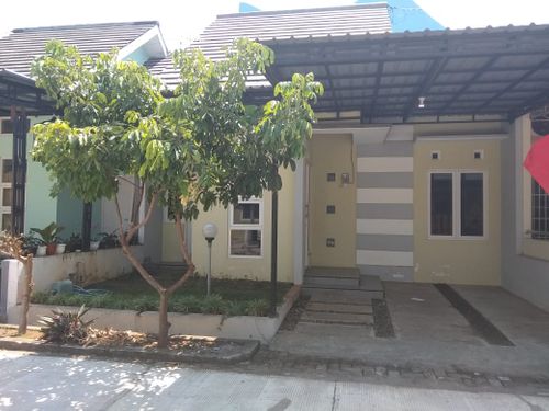 foto tampak rumah tipe 45/82 perumahan KHARISMA REGENCY