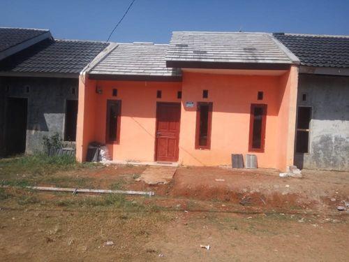 foto tampak rumah tipe 30 perumahan HINGS HARAGRIYA KIRANA