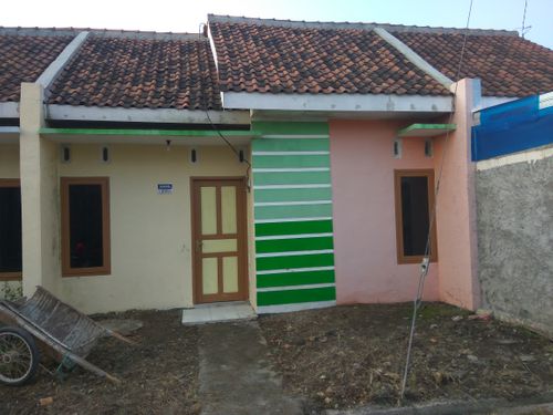 foto tampak rumah tipe 30 perumahan GRIYA WIDYA SARTIKA