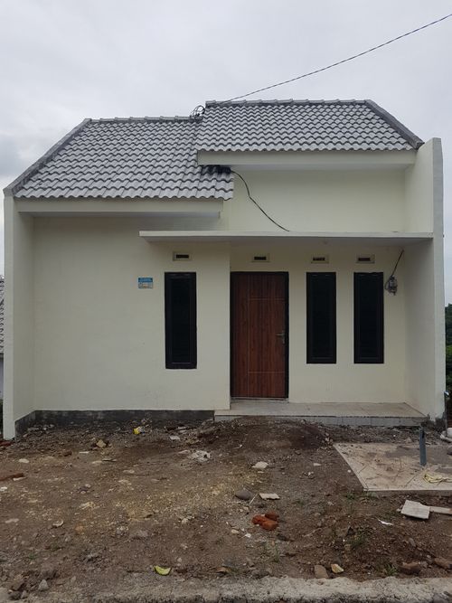 foto tampak rumah tipe 36 perumahan Puncak Dieng
