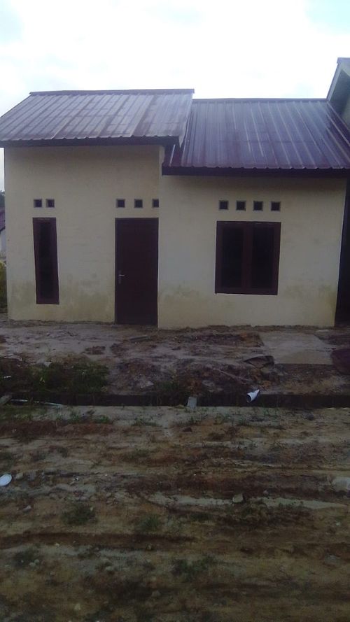 foto tampak rumah tipe 36/84 perumahan PERUMAHAN PURI KARANG JOANG