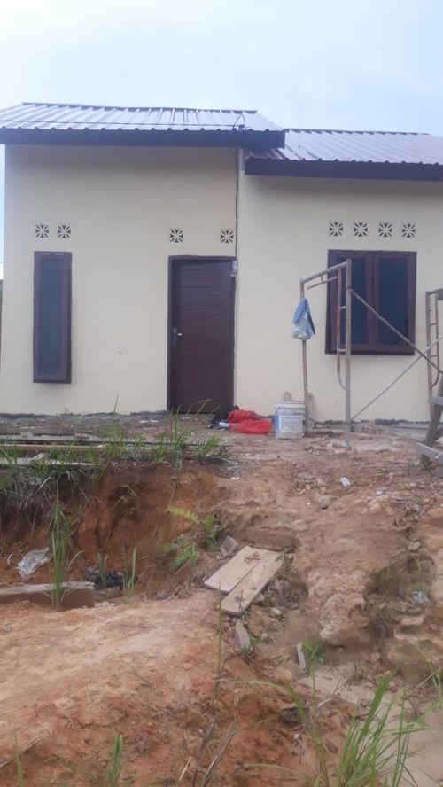 foto tampak rumah tipe 36/84 perumahan PERUMAHAN PURI KARANG JOANG