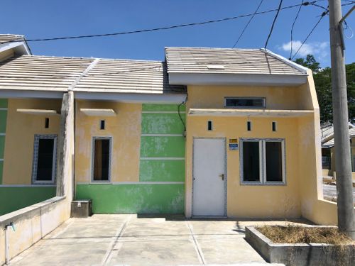 foto tampak rumah tipe MKR1 perumahan Mutiara Kunir Residence