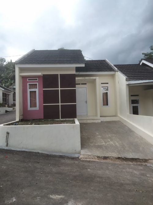 foto tampak rumah tipe 36/72 perumahan MARGYNA REGENCY BINANGUN