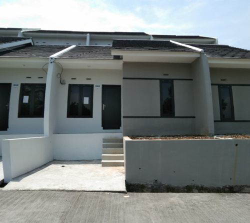 foto tampak rumah tipe 36/60 perumahan PALASARI GLOBAL GRADE