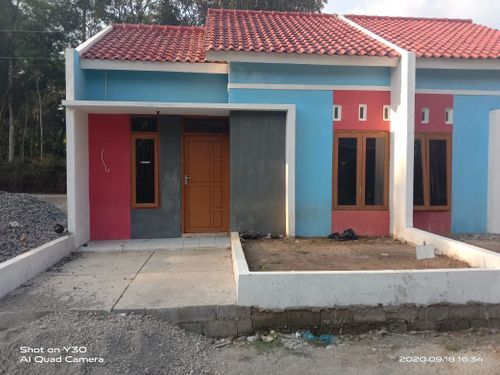 foto tampak rumah tipe 36/60 perumahan Graha Sidomukti
