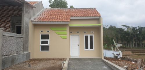 foto tampak rumah tipe 36/72 perumahan Griya Parhon Regency