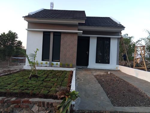 foto tampak rumah tipe 30/72 perumahan Taman Hijau Cipicung
