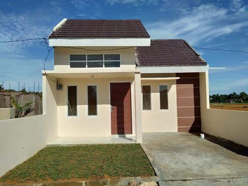 foto tampak rumah tipe Jade perumahan Artaputra Residence