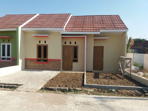 foto tampak rumah tipe 45/96 perumahan GRAND RIZQI EFENDI PATROL