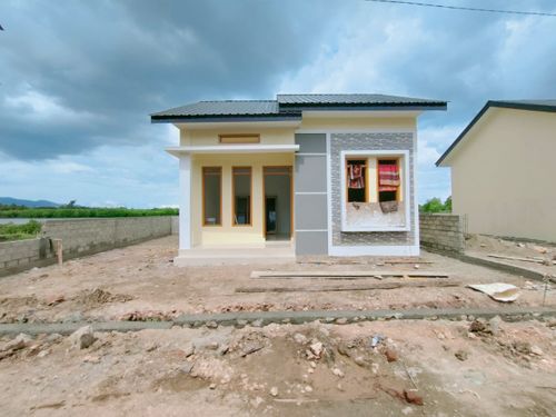 foto tampak rumah tipe 36 perumahan Puri Gading Emas Residence Cadek