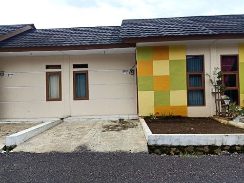 foto tampak rumah tipe standar 30/60 perumahan BUMI CIBUNAR ASRI
