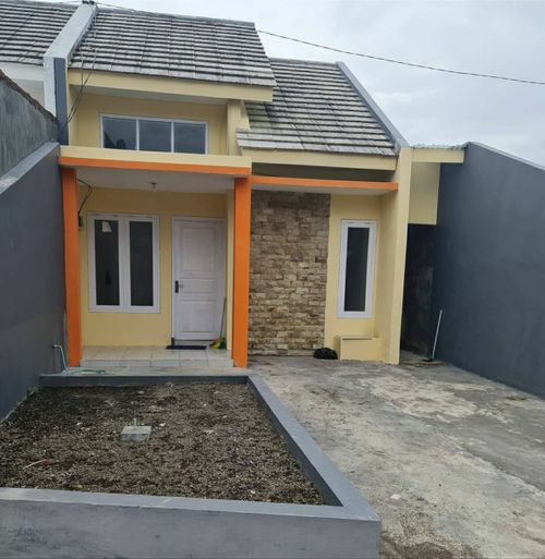 foto tampak rumah tipe 33/60 perumahan PERMATA KHAZANAH ANTIROGO