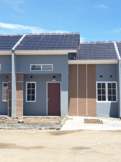 foto tampak rumah tipe SAKURA perumahan Grand Cikarang City