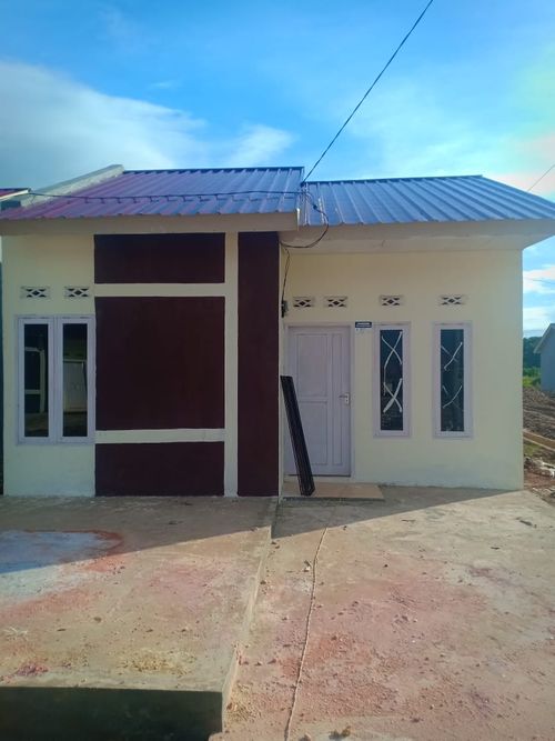 foto tampak rumah tipe 36 perumahan SPP Ranomeeto Regency V