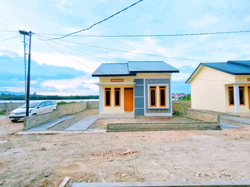 foto tampak rumah tipe 36 perumahan Puri Gading Residence Surien