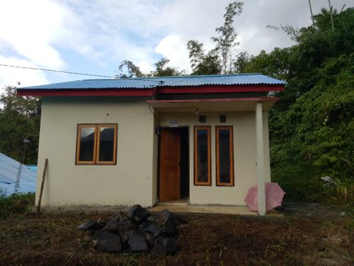 foto tampak rumah tipe 36/120 m2 perumahan Tesalonika Residence