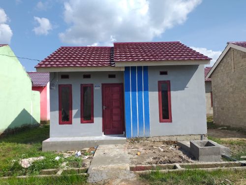 foto tampak rumah tipe 36/90 perumahan GRIYA PESORA (Pesona Mariana)