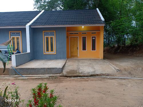foto tampak rumah tipe 36/72 perumahan Perumahan bukit galih pakuwon