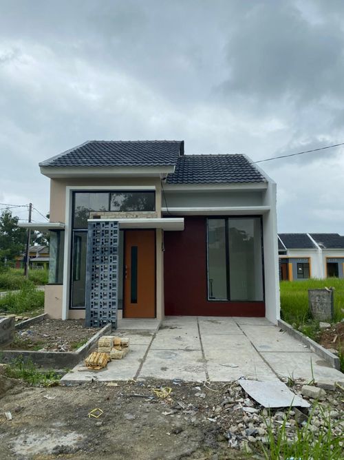 foto tampak rumah tipe SAVANA RESIDENCE 36/72 perumahan Savana Residence