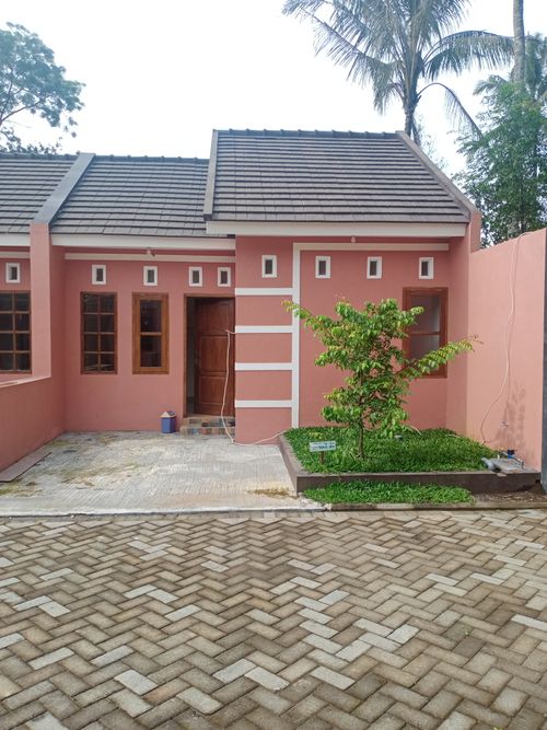 foto tampak rumah tipe D perumahan Omah Perdana