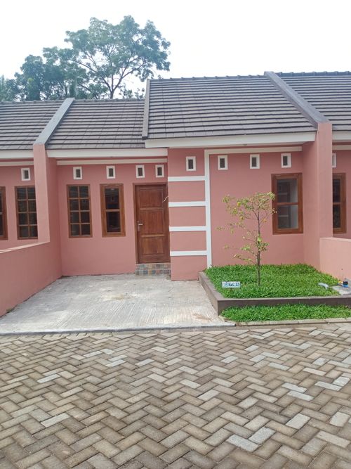 foto tampak rumah tipe F perumahan Omah Perdana