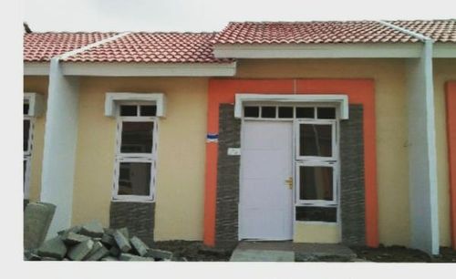 foto tampak rumah tipe AMOLITE perumahan PERMATA NUSA INDAH