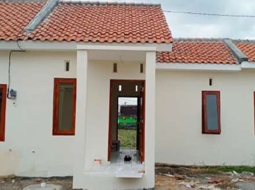 foto tampak rumah tipe 24/60 perumahan DE MALIKA GUMPANG