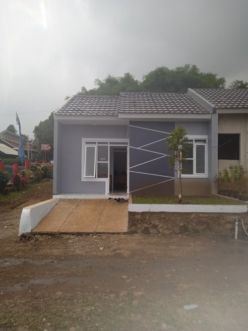 foto tampak rumah tipe 30/60 perumahan DEWI LILI RESIDENCE