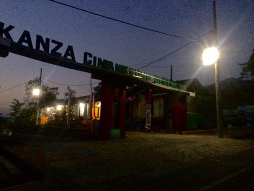 foto tampak rumah tipe 30/60 perumahan KANZA CIMANGGUNG REGENCY