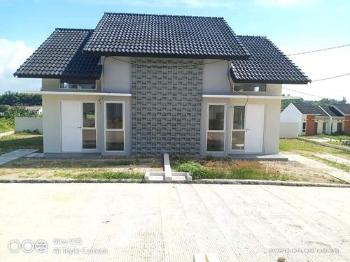 foto tampak rumah tipe 36/120 perumahan SAKA HILL