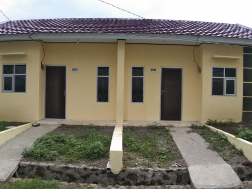 foto tampak rumah tipe 36/72 perumahan Aulia wanaraja