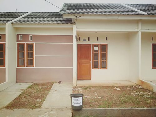 foto tampak rumah tipe III perumahan SALAGEDANG REGENCY