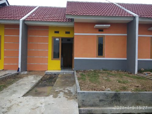 foto tampak rumah tipe 30/60 perumahan MAHKOTA REGENCY 2