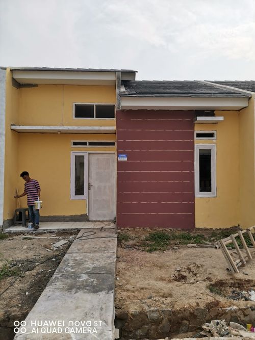 foto tampak rumah tipe 30/60 perumahan Pesona Rancabango Residence