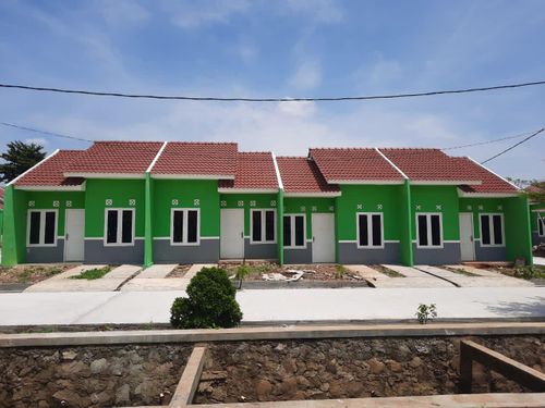 foto tampak rumah tipe Pakis perumahan PESONA PRIMA CIKAHURIPAN 6