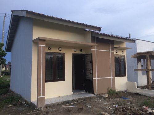 foto tampak rumah tipe 36/96 perumahan Gading Residence Que