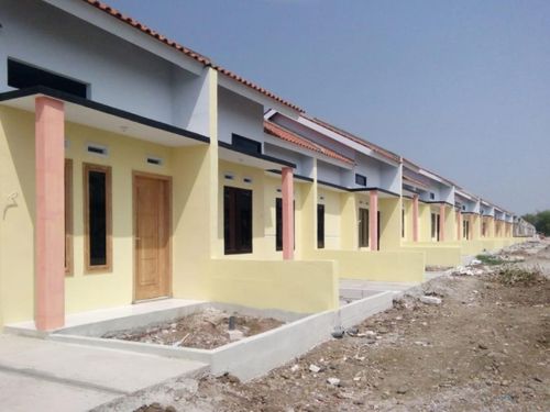 foto tampak rumah tipe 36 perumahan Bumi Bhayangkara Residence