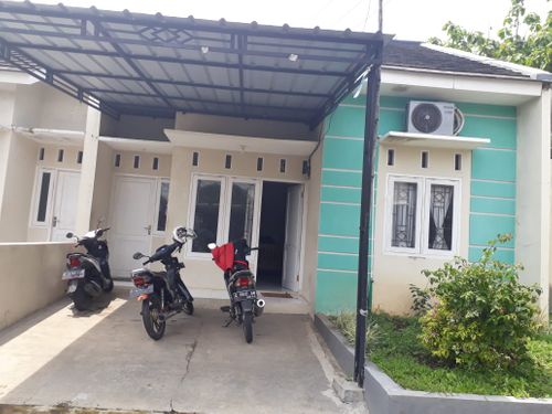 foto tampak rumah tipe 45/84 perumahan PURI GITA KEPONGPONGAN