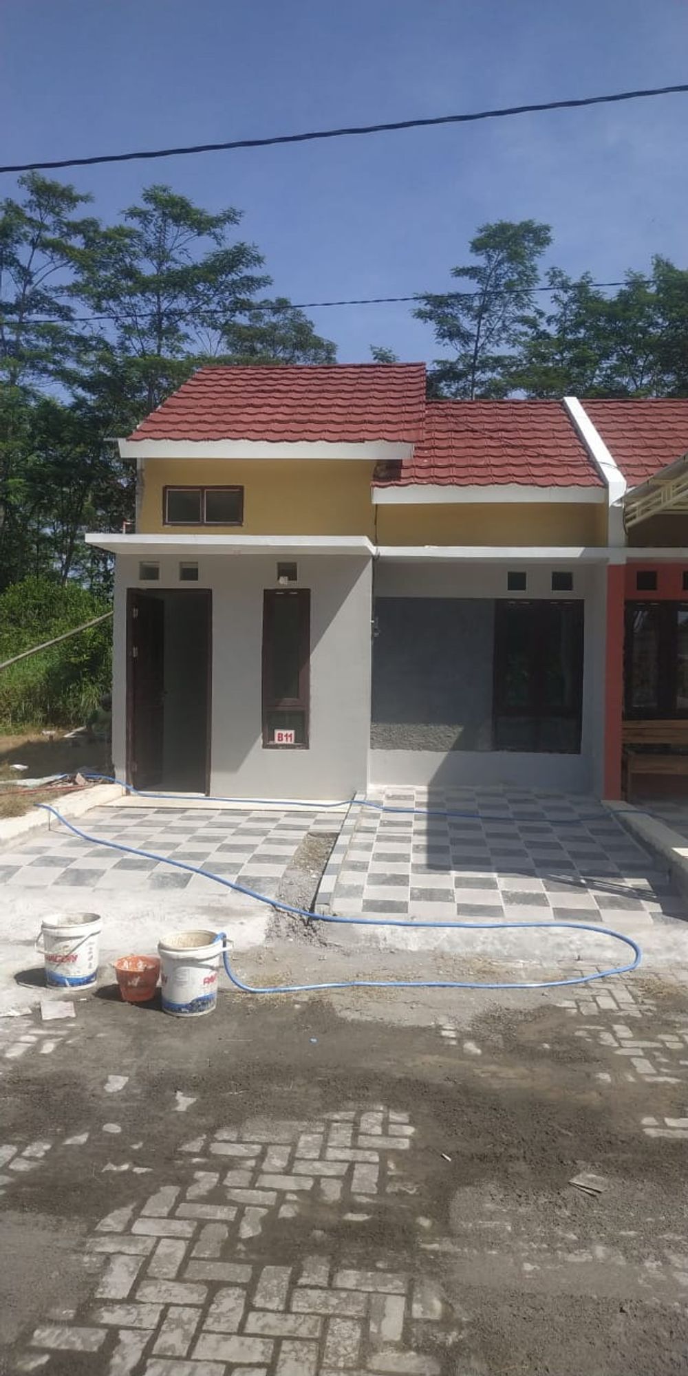 foto tampak rumah tipe 36/60 perumahan Rajawali Land