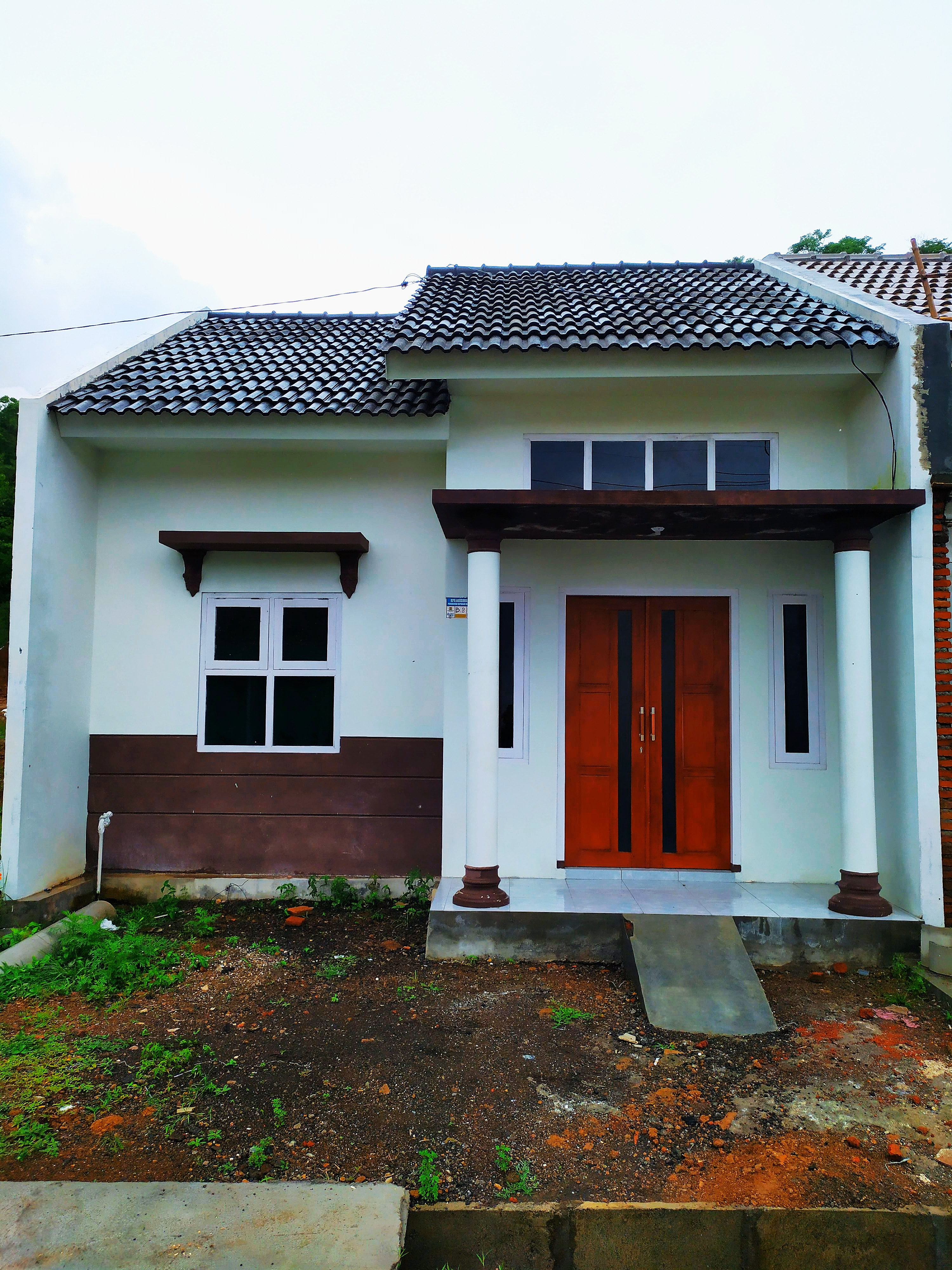 foto tampak rumah tipe 36/72 perumahan BINTANG LIMA RESIDENCE