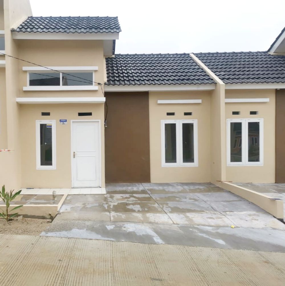 foto tampak rumah tipe Edelweis Komersil 150,5 perumahan Kiara Garden 2