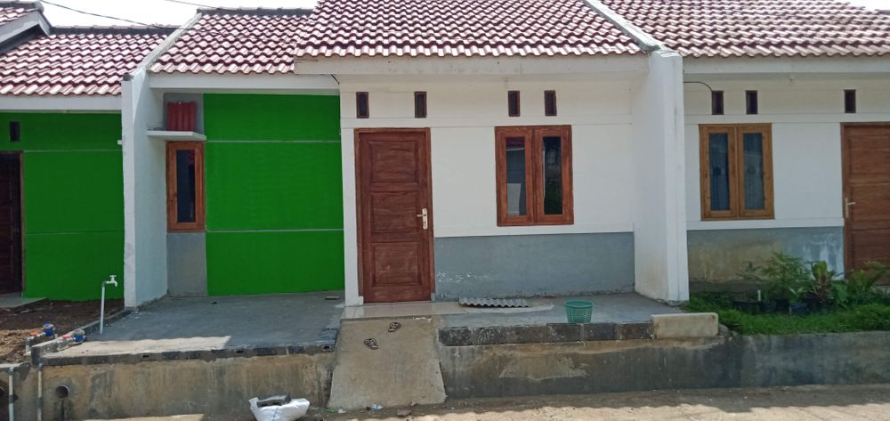 foto tampak rumah tipe 30/60 perumahan SAMPIREUN REGENCY
