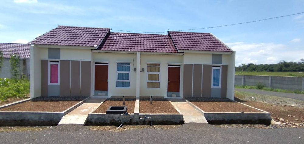 foto tampak rumah tipe BLOK F SUBSIDI perumahan Grand perwira gemuruh