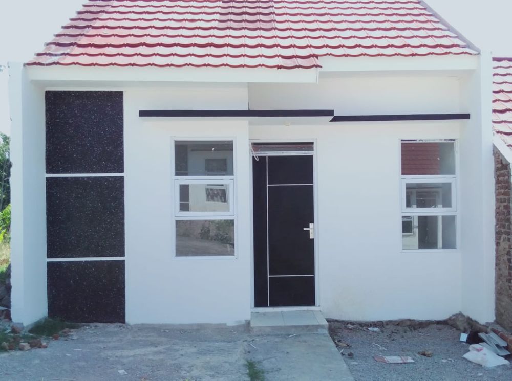 foto tampak rumah tipe 30/66 perumahan Ngamplang City View