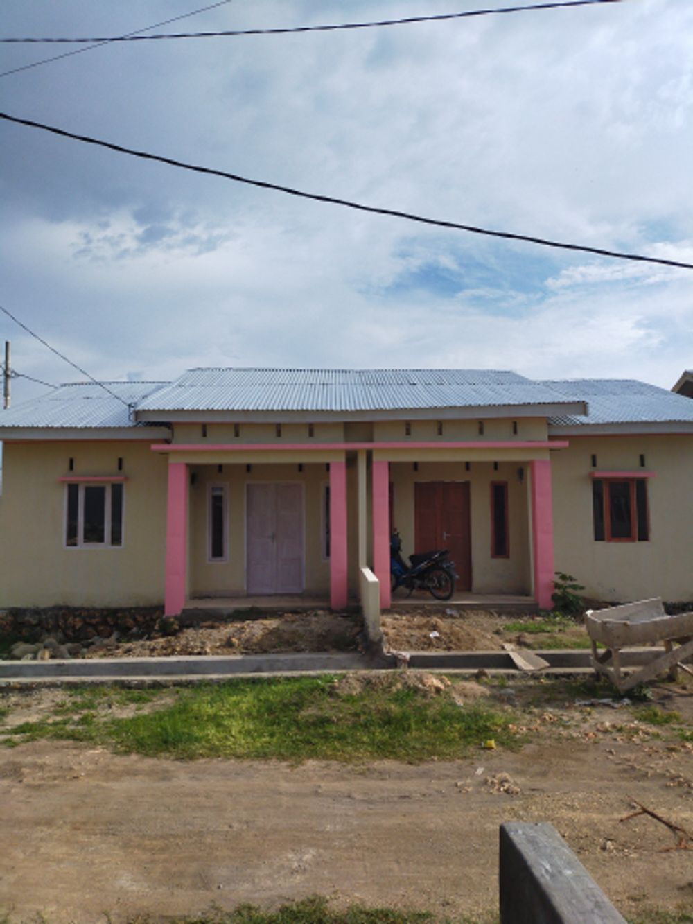 foto tampak rumah tipe 36 perumahan BAYU PERDANA V